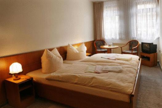 Hotel Zum Kanzler Stolberg  Экстерьер фото