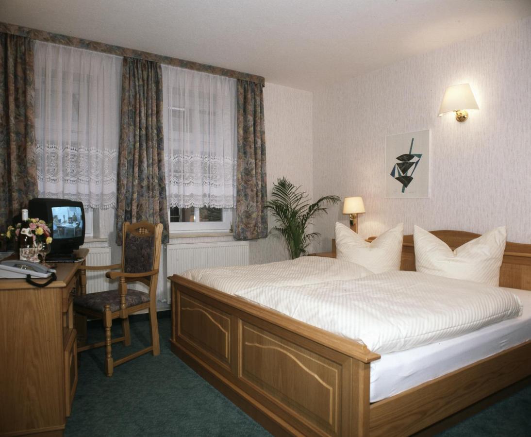 Hotel Zum Kanzler Stolberg  Экстерьер фото