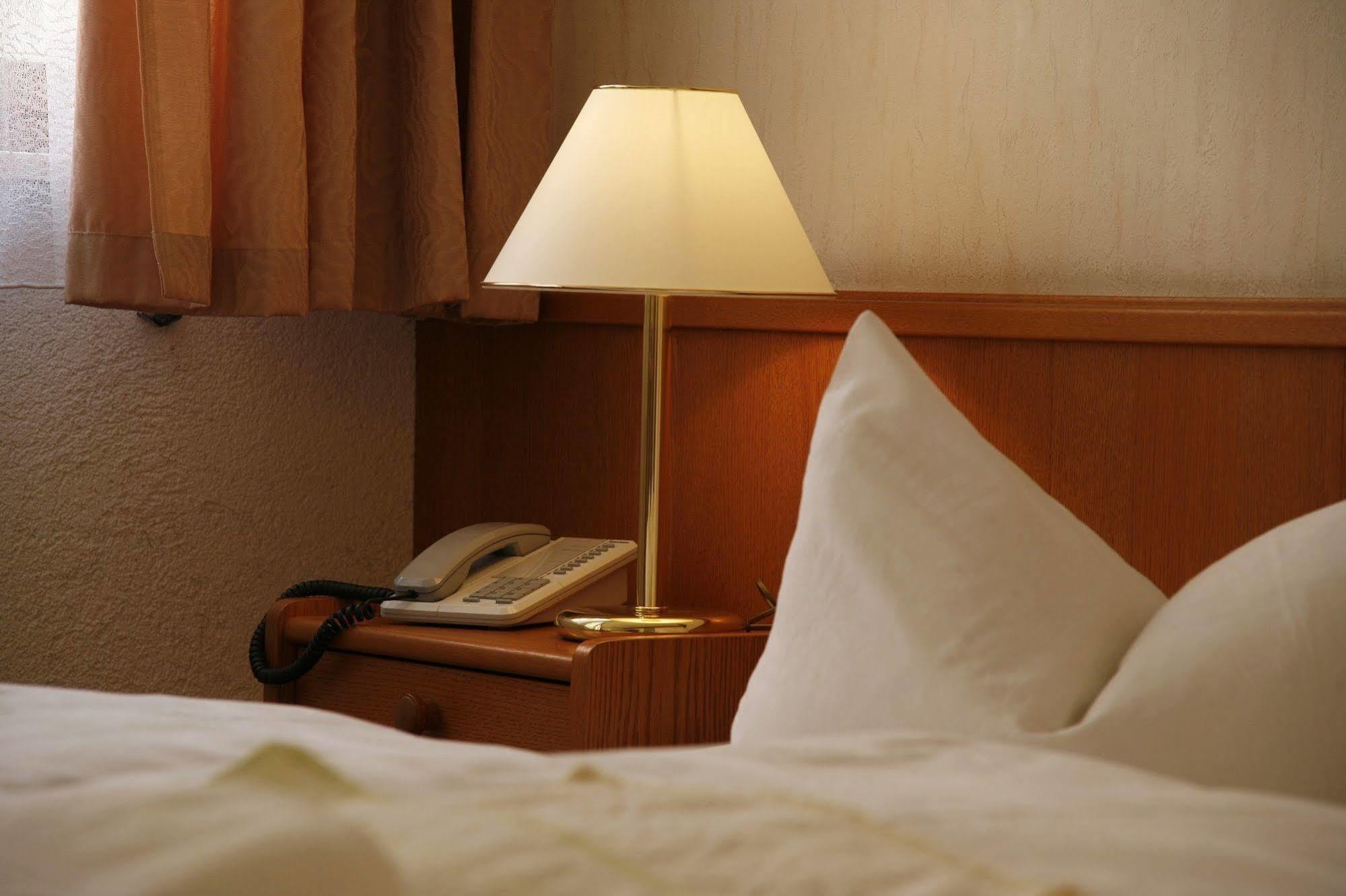 Hotel Zum Kanzler Stolberg  Экстерьер фото